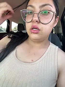 Snapshot of MileyGia chatting on 03.19.26 MileyGia online show from 03.19.26