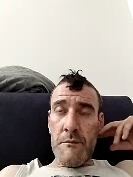 Snapshot of raulacab chatting on 05.15.26 raulacab online show from 05.15.26