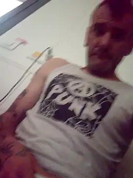 Snapshot of raulacab chatting on 05.16.26 raulacab online show from 05.16.26