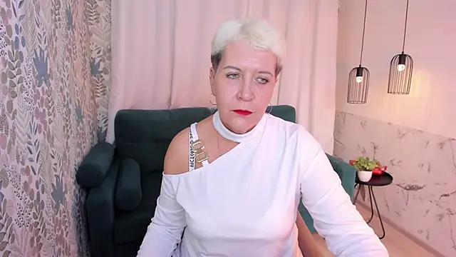 Snapshot of KathySunn chatting on 03.14.26 KathySunn online show from 03.14.26