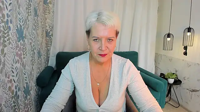 Snapshot of KathySunn chatting on 03.24.26 KathySunn online show from 03.24.26