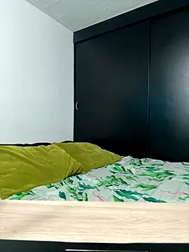 Angela isabella online show from 10.17.25