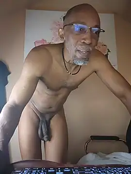 Snapshot of Lonelynudist59 chatting on 06.03.26 Lonelynudist59 online show from 06.03.26