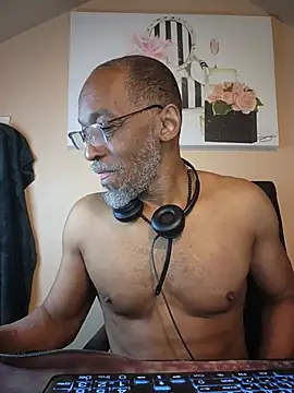 Snapshot of Lonelynudist59 chatting on 07.23.26 Lonelynudist59 online show from 07.23.26