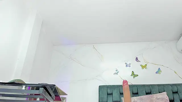 IsiisLovei online show from 02.10.26