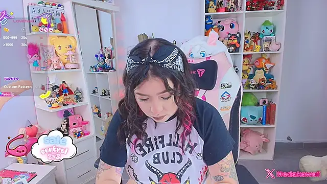 meda kawaii  online show from 11.27.25