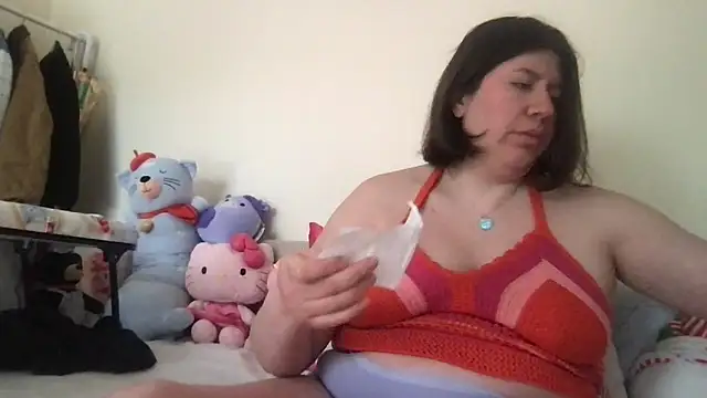 Snapshot of HYPHYtype chatting on 05.28.26 HYPHYtype online show from 05.28.26