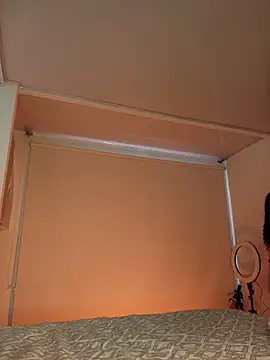 Snapshot of Lucy_Marin chatting on 12.02.25 Lucy Marin online show from 12.02.25