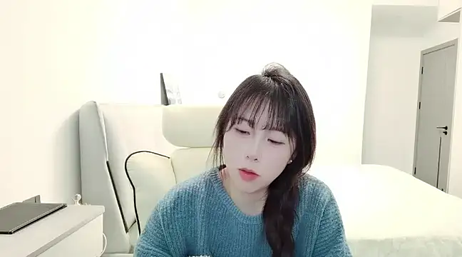 Sunset glow online show from 12.04.24