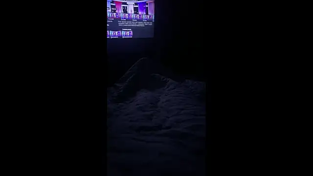 Snapshot of petuletra chatting on 10.18.25 petuletra online show from 10.18.25