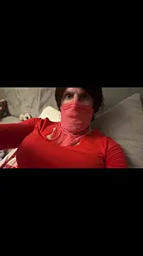 Snapshot of petuletra chatting on 12.15.25 petuletra online show from 12.15.25