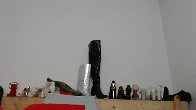 Cherry 1992 online show from 01.16.25