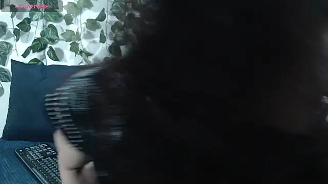 Snapshot of ariana_sanz1 chatting on 11.04.25 ariana sanz1 online show from 11.04.25