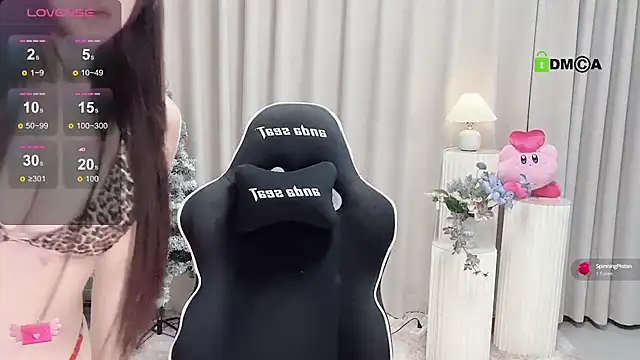 Snapshot of Happy_Kitty chatting on 12.20.24 Happy Kitty online show from 12.20.24