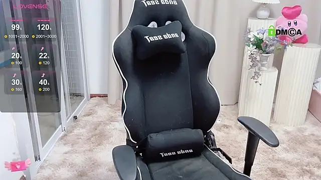 Snapshot of Happy_Kitty chatting on 02.16.25 Happy Kitty online show from 02.16.25