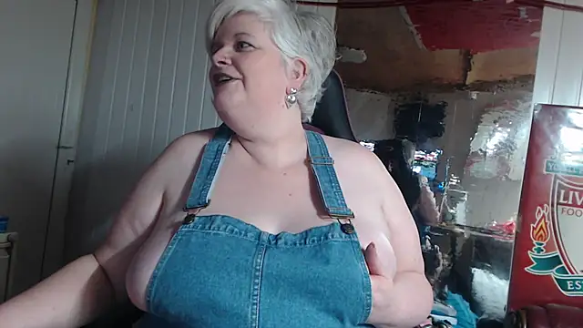 sexychazza16 online show from 12.09.24