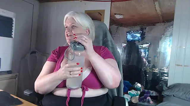 sexychazza16 online show from 09.08.25