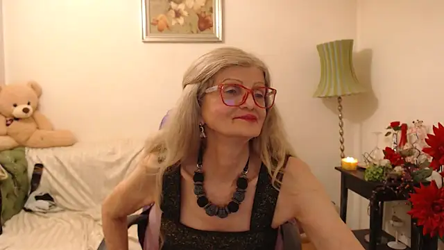 Snapshot of BlairFort chatting on 02.17.25 BlairFort online show from 02.17.25