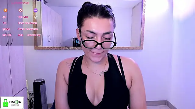 EricaVanderhill online show from 05.19.26