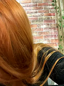 Snapshot of CandyShoopp chatting on 11.04.25 CandyShoopp online show from 11.04.25