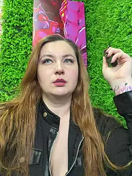 Snapshot of CandyShoopp chatting on 02.13.26 CandyShoopp online show from 02.13.26