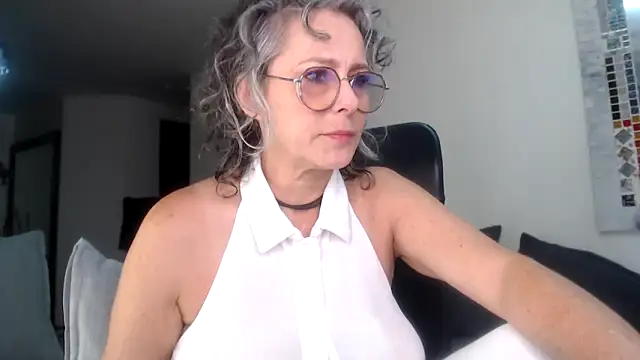 Snapshot of Pinkboobie chatting on 03.02.25 Pinkboobie online show from 03.02.25