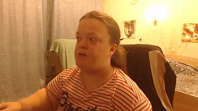 Snapshot of Janiffer_MiMi chatting on 02.14.25 Janiffer MiMi online show from 02.14.25