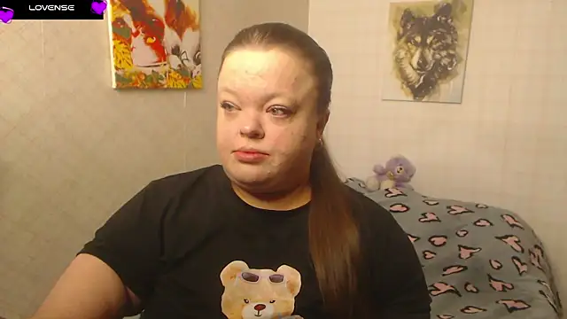 Snapshot of Janiffer_MiMi chatting on 10.22.25 Janiffer MiMi online show from 10.22.25