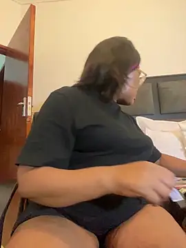 Snapshot of BADFATASS85 chatting on 12.18.24 BADFATASS85 online show from 12.18.24