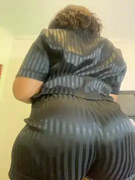 Snapshot of BADFATASS85 chatting on 01.16.25 BADFATASS85 online show from 01.16.25