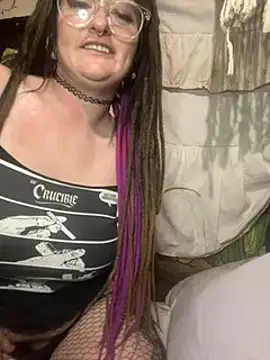 Snapshot of 1-800-FUCKYOU chatting on 03.05.25 1-800-FUCKYOU online show from 03.05.25