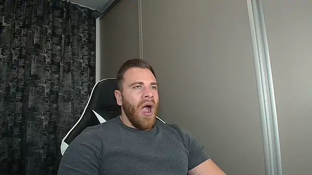 Thori92 online show from 11.02.25