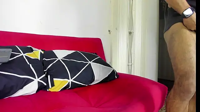 Snapshot of sweatyhairypig23 chatting on 03.11.26 sweatyhairypig23 online show from 03.11.26