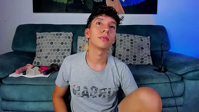 Snapshot of JacoboSwam chatting on 12.22.24 JacoboSwam online show from 12.22.24