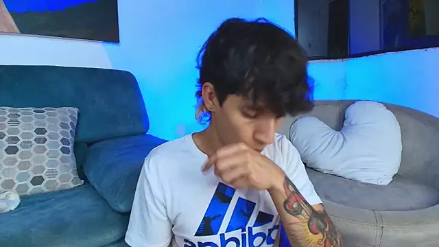 Snapshot of JacoboSwam chatting on 02.26.25 JacoboSwam online show from 02.26.25