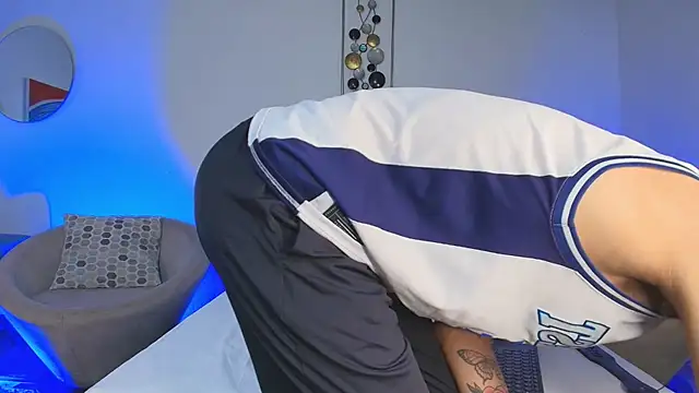 Snapshot of JacoboSwam chatting on 03.07.25 JacoboSwam online show from 03.07.25