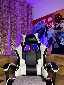 Snapshot of JacoboSwam chatting on 10.03.25 JacoboSwam online show from 10.03.25