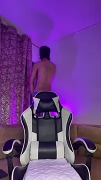 Snapshot of JacoboSwam chatting on 11.30.25 JacoboSwam online show from 11.30.25