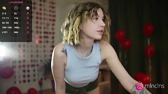 Snapshot of melanielwithu chatting on 02.08.26 melanielwithu online show from 02.08.26