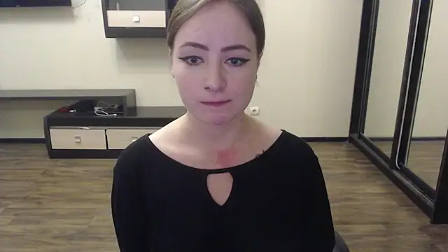 Laralianna online show from 12.11.24