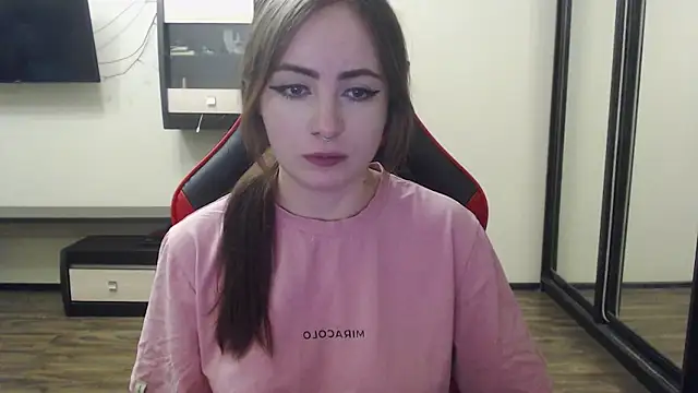 Laralianna online show from 12.25.24