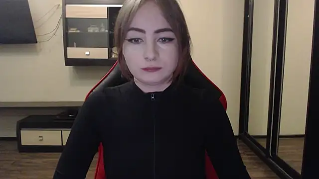 Laralianna online show from 01.10.25