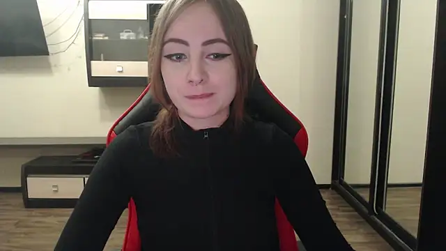 Laralianna online show from 01.10.25