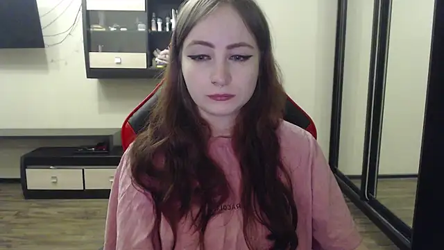 Laralianna online show from 02.22.25