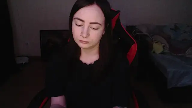 Snapshot of Laralianna chatting on 02.05.26 Laralianna online show from 02.05.26