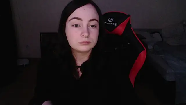 Snapshot of Laralianna chatting on 02.10.26 Laralianna online show from 02.10.26