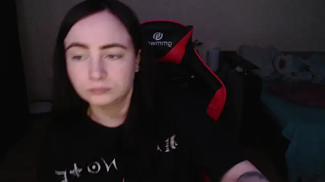 Snapshot of Laralianna chatting on 02.12.26 Laralianna online show from 02.12.26