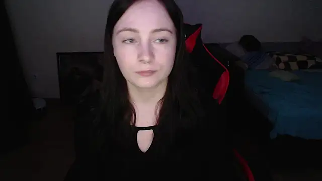 Snapshot of Laralianna chatting on 03.04.26 Laralianna online show from 03.04.26