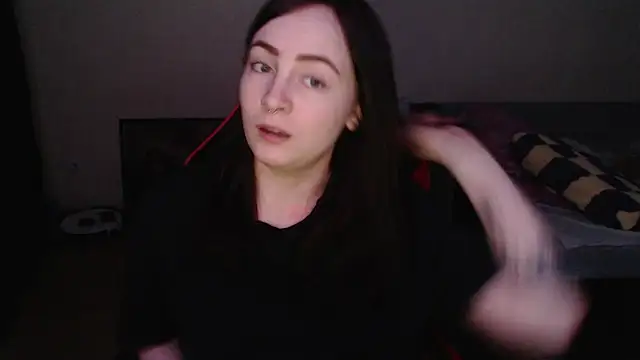 Snapshot of Laralianna chatting on 03.10.26 Laralianna online show from 03.10.26