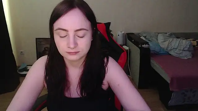 Snapshot of Laralianna chatting on 03.21.26 Laralianna online show from 03.21.26